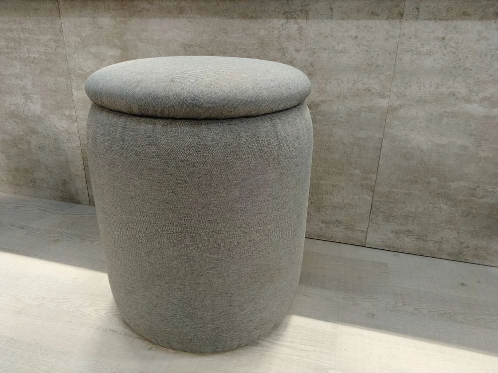 GREY ROUND CHAIR